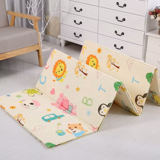 매달린 장난감 공과 쥐가 울리는 해먹 Wbb17076이 있는 고양이 놀이 매트